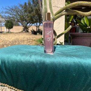 Bath and Body works “In the sun” DISCONTINUED fine body mist . 8oz bottle NWT